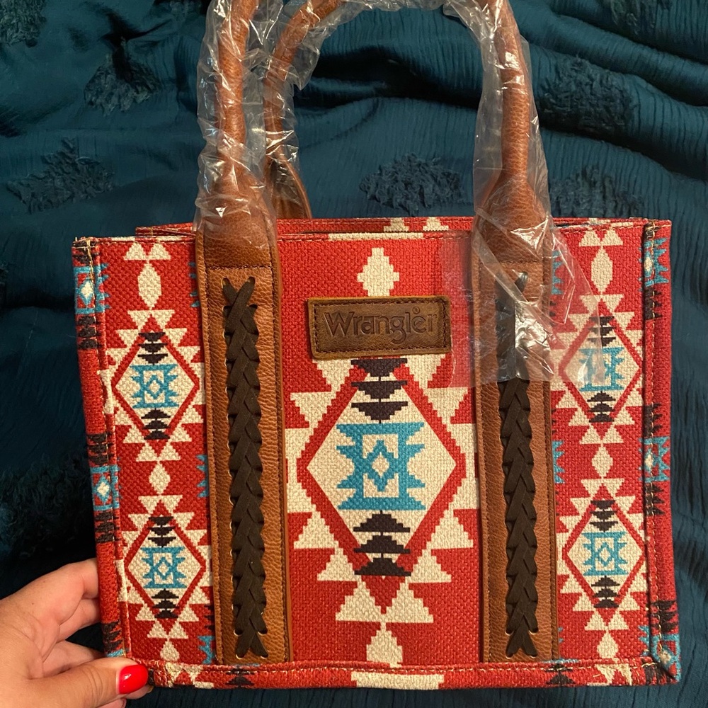 Wrangler tote